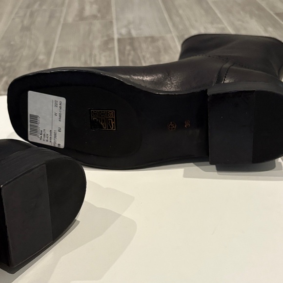 The Row Black Leather Boots - Picture 6 of 8